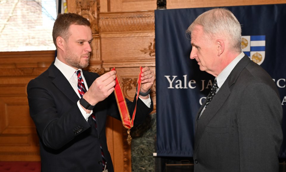 G. Landsbergis  įteikė apdovanojimą Jeilio universiteto profesoriui T. Snyderiui: „Jūsų darbai  primena, kodėl nevalia pamiršti istorijos“