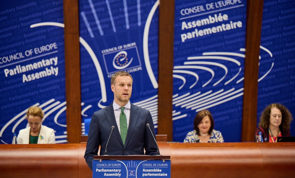 Gabrielius Landsbergis à Strasbourg : nos condamnations et nos menaces n’ont aucun effet sur le régime du Kremlin, nous devons être proactifs et ne pas céder à la peur