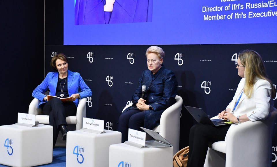 Paryžiuje su Prezidente D. Grybauskaite diskutuota apie saugumo iššūkius