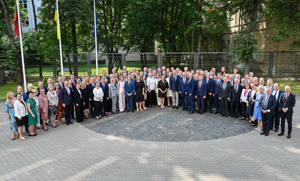 G. Landsbergis Lietuvos ambasadoriams: „Saugi Lietuva, laiminti Ukraina, stipri NATO ir efektyvi ES – kelrodės dirbant visose sostinėse“