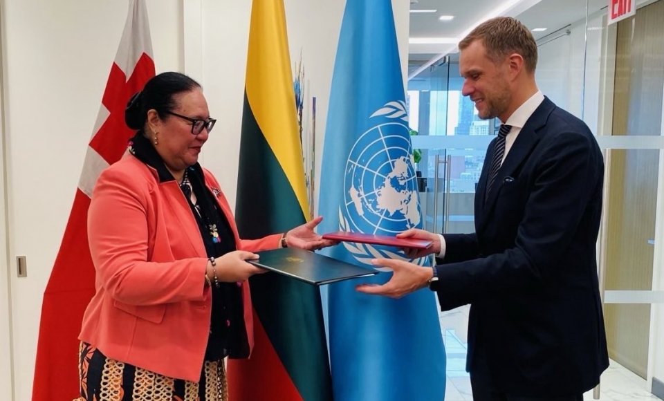 Lietuva užmezgė diplomatinius santykius su Tongos Karalyste 