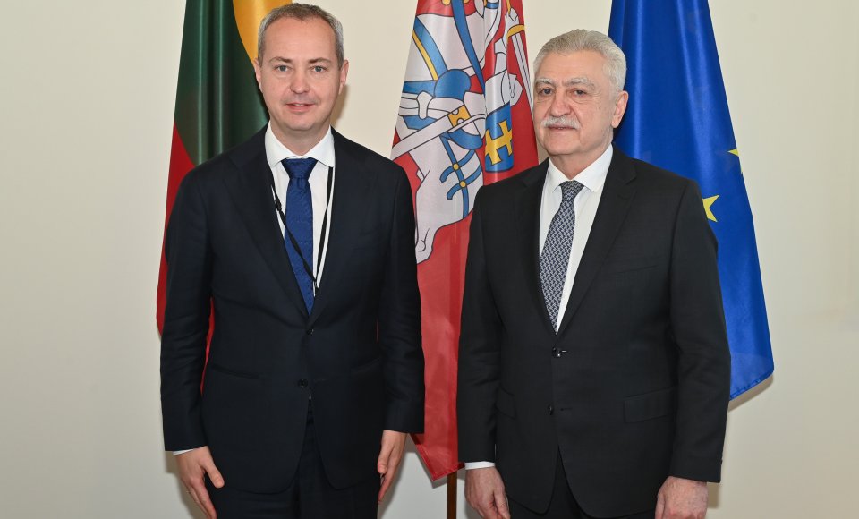 Lietuva pasirengusi plėtoti bendradarbiavimą su Azerbaidžanu