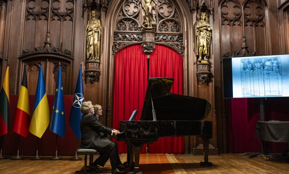 Lietuvos valstybės atkūrimo dienos proga Briuselio miesto širdyje skambėjo Čiurlionio muzika