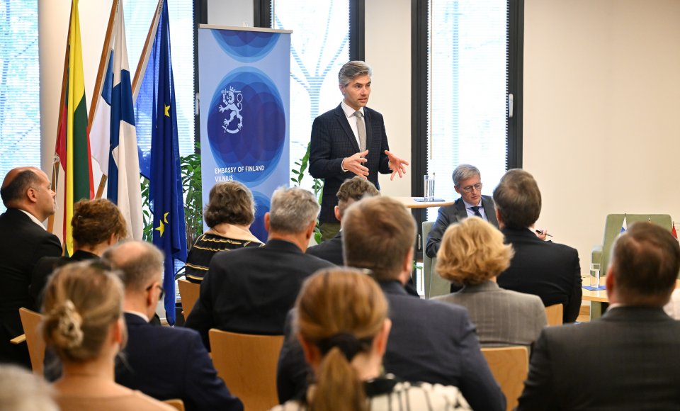 Ministras K. Budrys susitiko su Šiaurės šalių, Estijos ir Jungtinės Karalystės verslo atstovais: geopolitiniai iššūkiai atveria naujų galimybių verslui