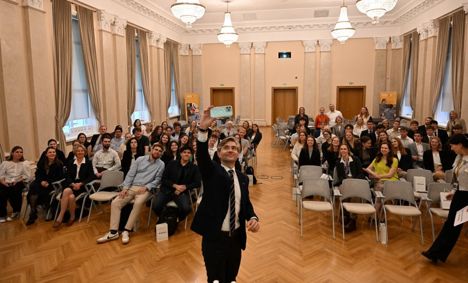 Ministras K. Budrys: diasporos jaunimas – svarbi Lietuvos ateities dalis