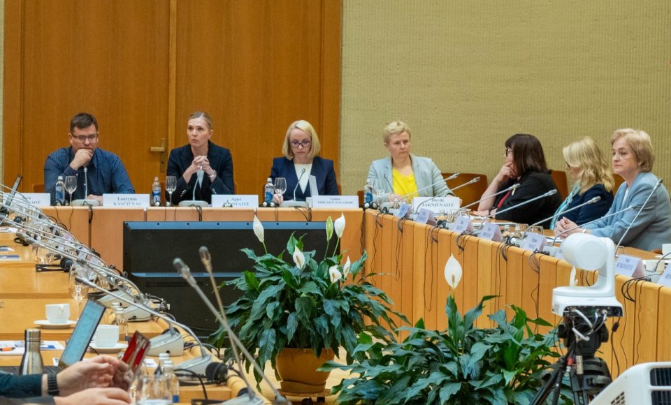 Užsienio reikalų viceministrė G. Grigaitė-Daugirdė: „Moterų įgalinimas saugumo srityje – būtinybė, o ne pasirinkimas“