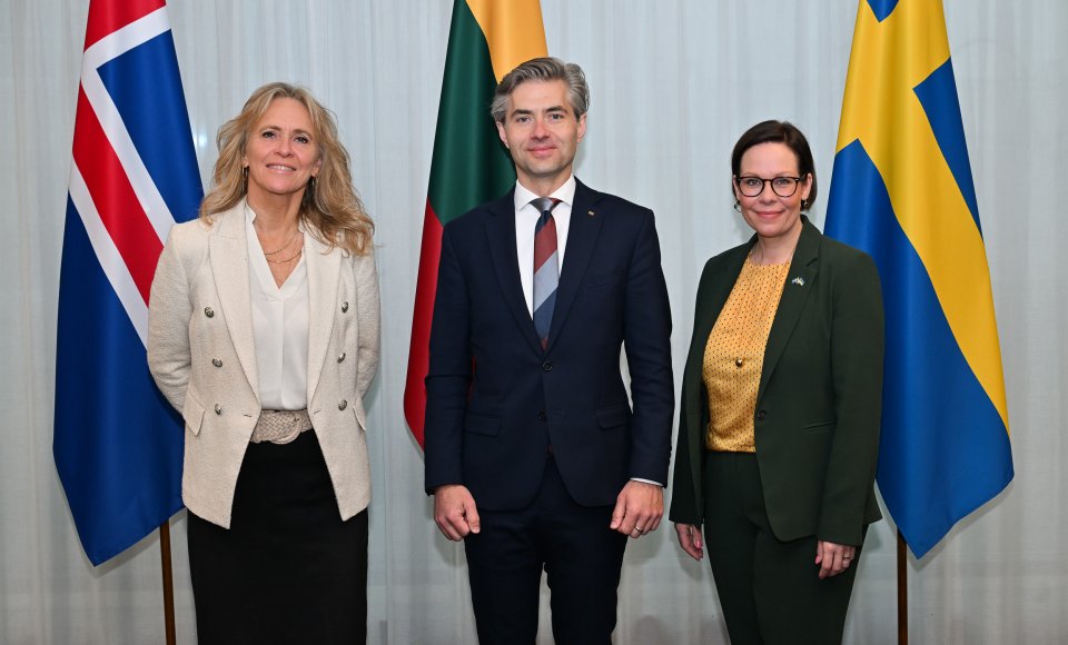 Les ministres des Affaires étrangères lituanien, suédois et islandais : le soutien à...
