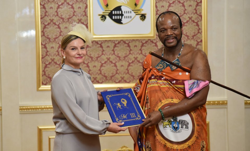 Ambasadorė R. Jankauskaitė įteikė skiriamuosius raštus Esvatinio karaliui Mswati III