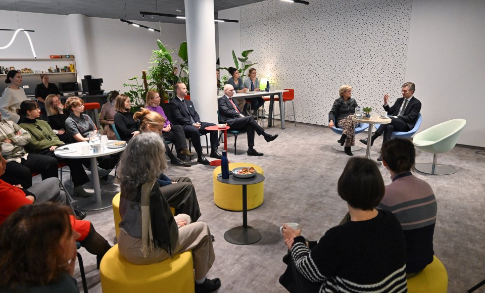 Budrys met with EIGE’s representatives: Gender equality is an important component of societal resilience