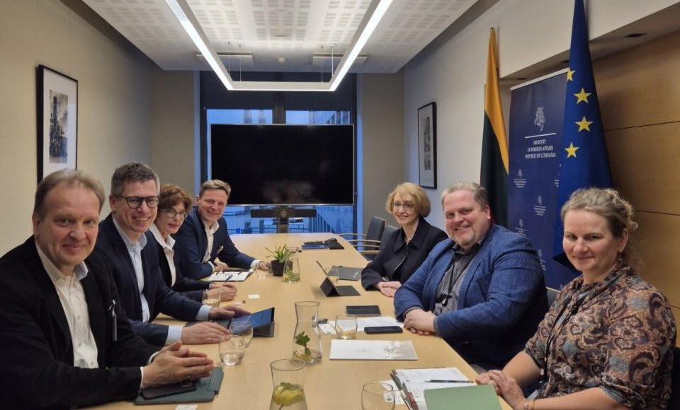 Užsienio reikalų viceministras Taurimas Valys susitiko su INFOBALT asociacijos atstovais