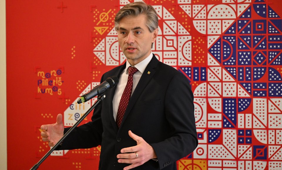 K. Budrys: pokario vilko vaikų istorija šiandien agresorės Rusijos kartojama Ukrainoje