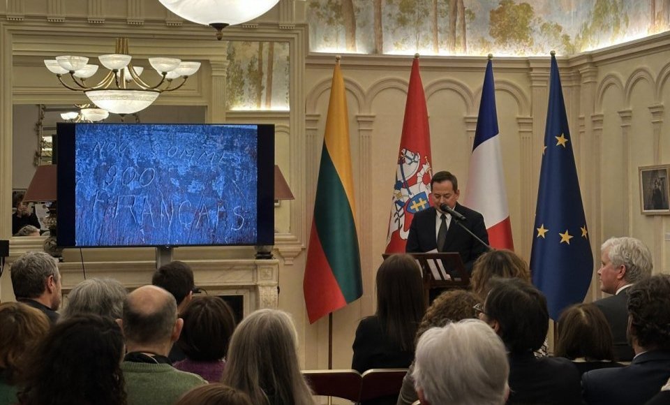 À l’Ambassade de Lituanie à Paris – soirée de mémoire dédiée aux déportés du convoi 73
