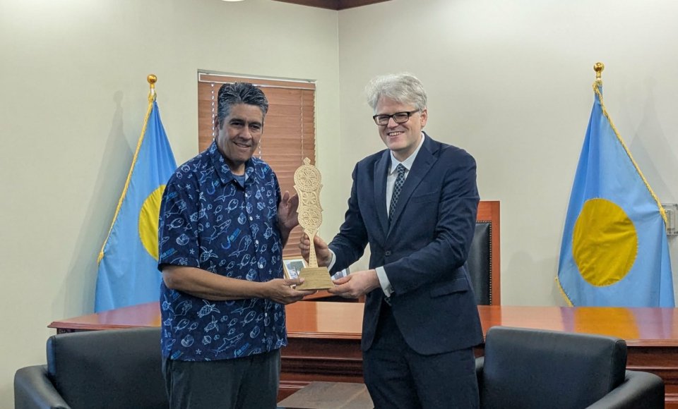Ambassador Aurelijus Zykas presents his letters of credence to the President of Palau