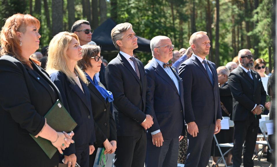 Budrys at a commemorative event: The Roma genocide persists through our memory and conscience