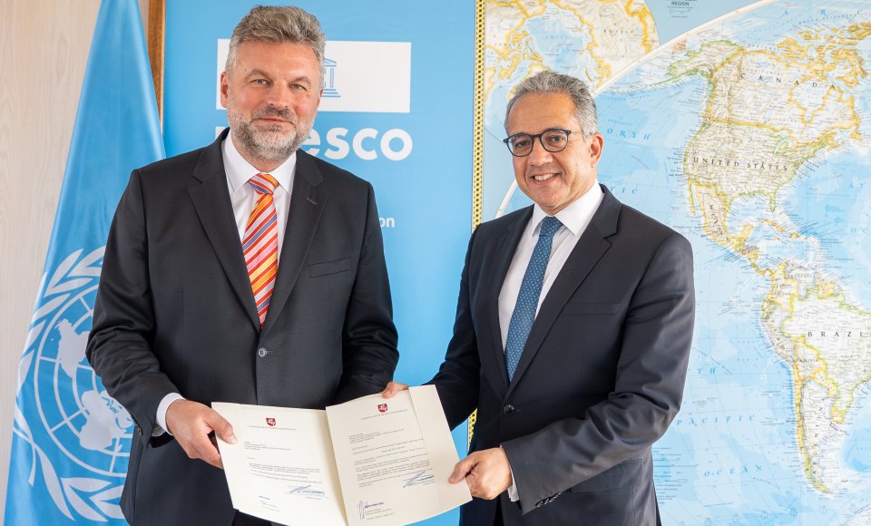 Ambassador Marcinkevičius presented his credentials to the Director-General of UNESCO