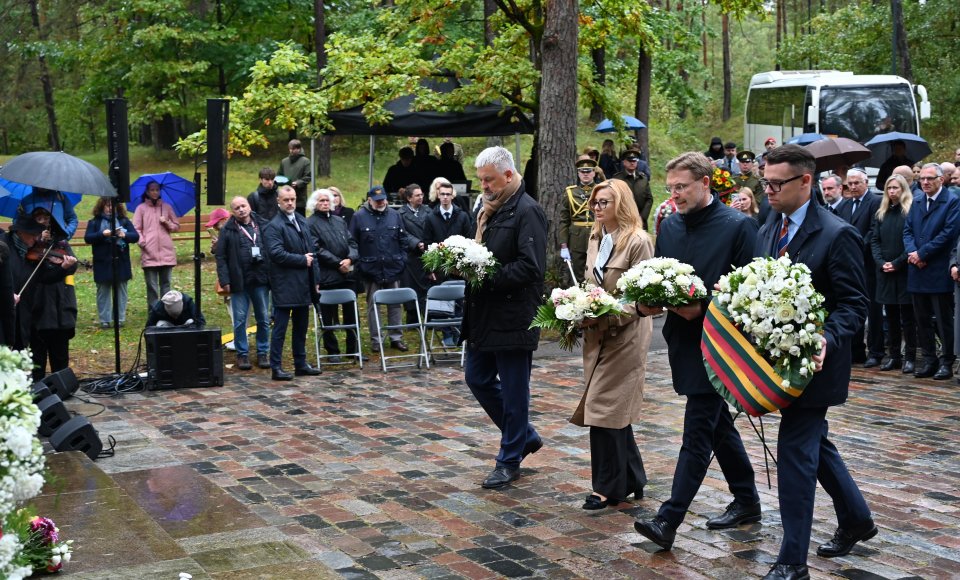 Victims of the Lithuanian Jewish Genocide Honoured in Paneriai