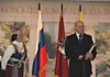 A.Daunoravičius (dešinėje) perdavė užsienio reikalų ministro sveikinimą