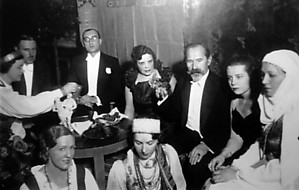 Lietuvos moterų tarybos labdaros pokylis 1936 m. sausio 16 d. (Nuotr. iš LR istorinės prezidentūros Kaune archyvo)