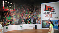 Visitors to the Lithuanian pavilion can try shooting some hoops (Image: Radio86).