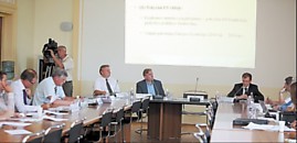 Diskusija Lietuvos pramonininkų konfederacijoje „Europos Sąjungos išorės prekybos politikos tendencijos: kokia Europos ir Lietuvos pramonės ateitis?“. R.Stankevičiūtės nuotr.