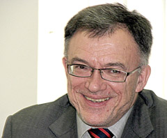 PAGARBA: Po penkerių metų pertraukos Šiaulius aplankęs užsienio reikalų ministras Petras Vaitiekūnas prisipažino miestą pamatęs labai pasikeitusį ir reiškė pagarbą verslui, kuris „labai stipriai miestą pakėlė“. Jono Tamulio nuotr.