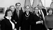 Iš kairės: Virginija Januševičienė, Aldona Ruseckaitė, Aleksejus Andronovas, Vida Valaikaitė, Vanda Kazanskienė, Jonas Bruveris, Galina Tavlaj Lietuvos generaliniame konsulate po konferencijos. Nuotr. autorės 