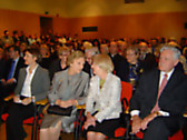 Lozoraičių bibliotekos pristatymo M. Mažvydo bibliotekoje Vilniuje iškilmėse dalyvavo LR prezidentas Valdas Adamkus (iš dešinės), Alma Adamkienė, Giovanna Lozoraitis, Daina Lozoraitis. Redakcijos nuotr.